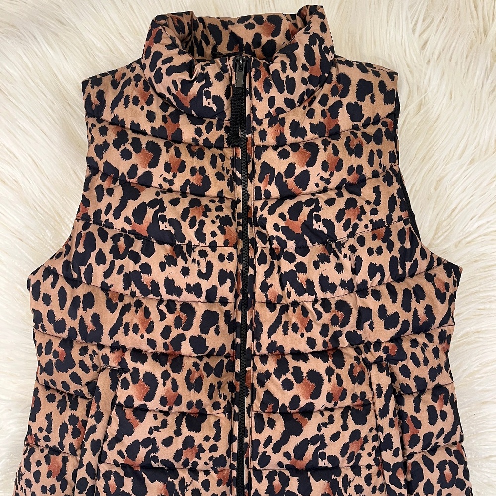 GAP "Puffer Vest in Leopard print" NWOT